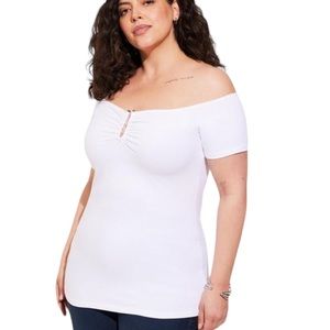 Size 2X: Torrid White Foxy U-Bar Off Shoulder Short Sleeve Top